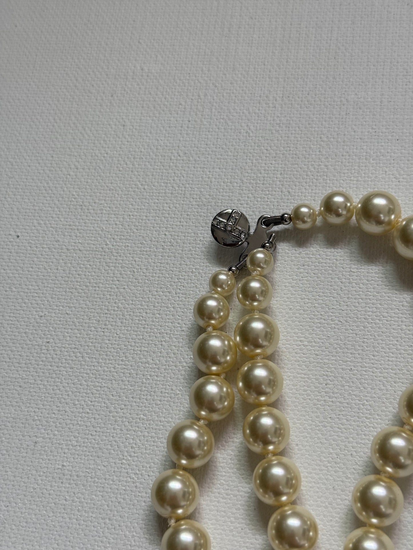 VW Triple Row Pearl Choker Silver Necklace Pre-owned